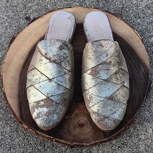 Seychelles| Survival Mule Leather Metallic US 8 Flats Slip On Elevated Casual
